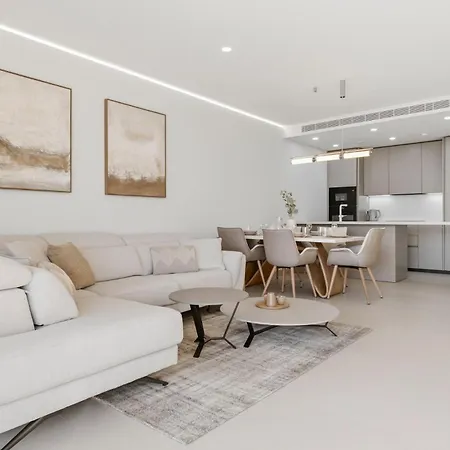 Luxury With Sea Views In Higueron *
